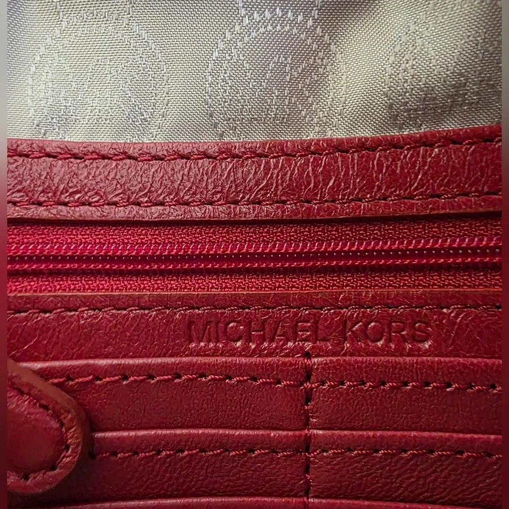 Michael Kors Sloan Quilted Leather Shoulder Bag- Red- Gold Chain Strap- Like New